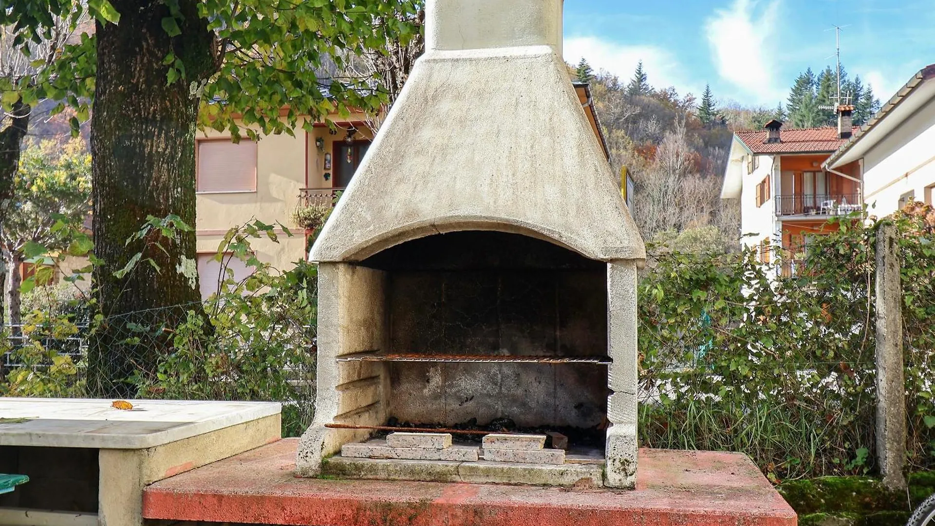 Cozy Mountain Retreat - With Garden, Wi-Fi Apartment Campo Tizzoro